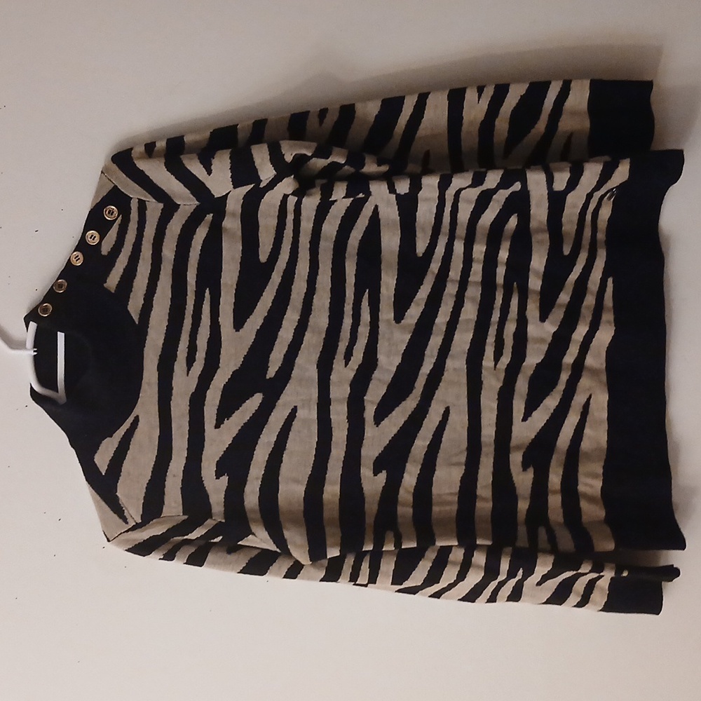Ladies sweater